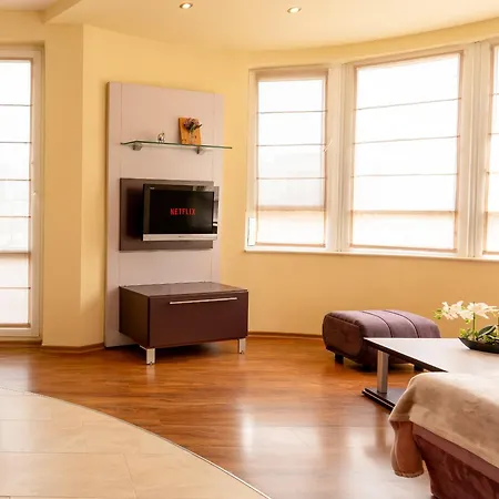 Kalina With Free Parking Apartment
